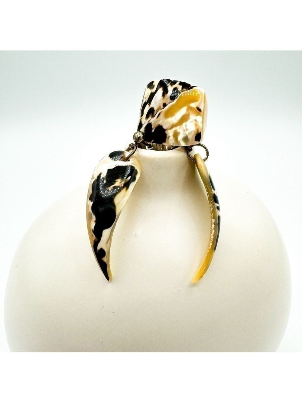Shell earring and ring set - Picture 5 of 6